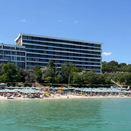 в жк калипсо - первая линия - берег моря - золотой берег - Calypso Apartmán